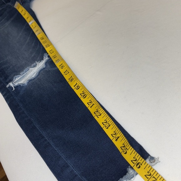 American Eagle jegging jean distressed knees/ankle button/zip pockets Sz 8 short - Picture 3 of 10